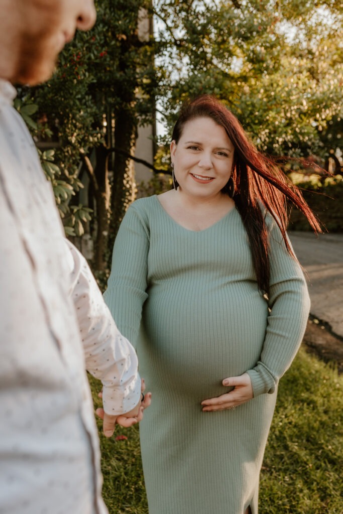 kentucky fall golden hour maternity session buffalo trace frankfort ky 111